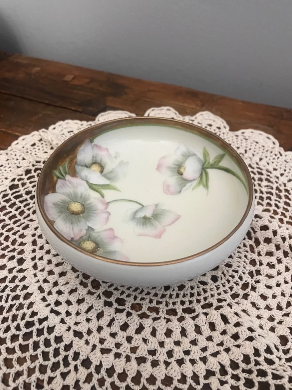 Vintage Hand-Painted Porcelain Floral Trinket Box / Vanity Three Legged Dish